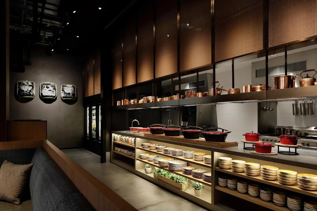 Отель Aloft Osaka Dojima