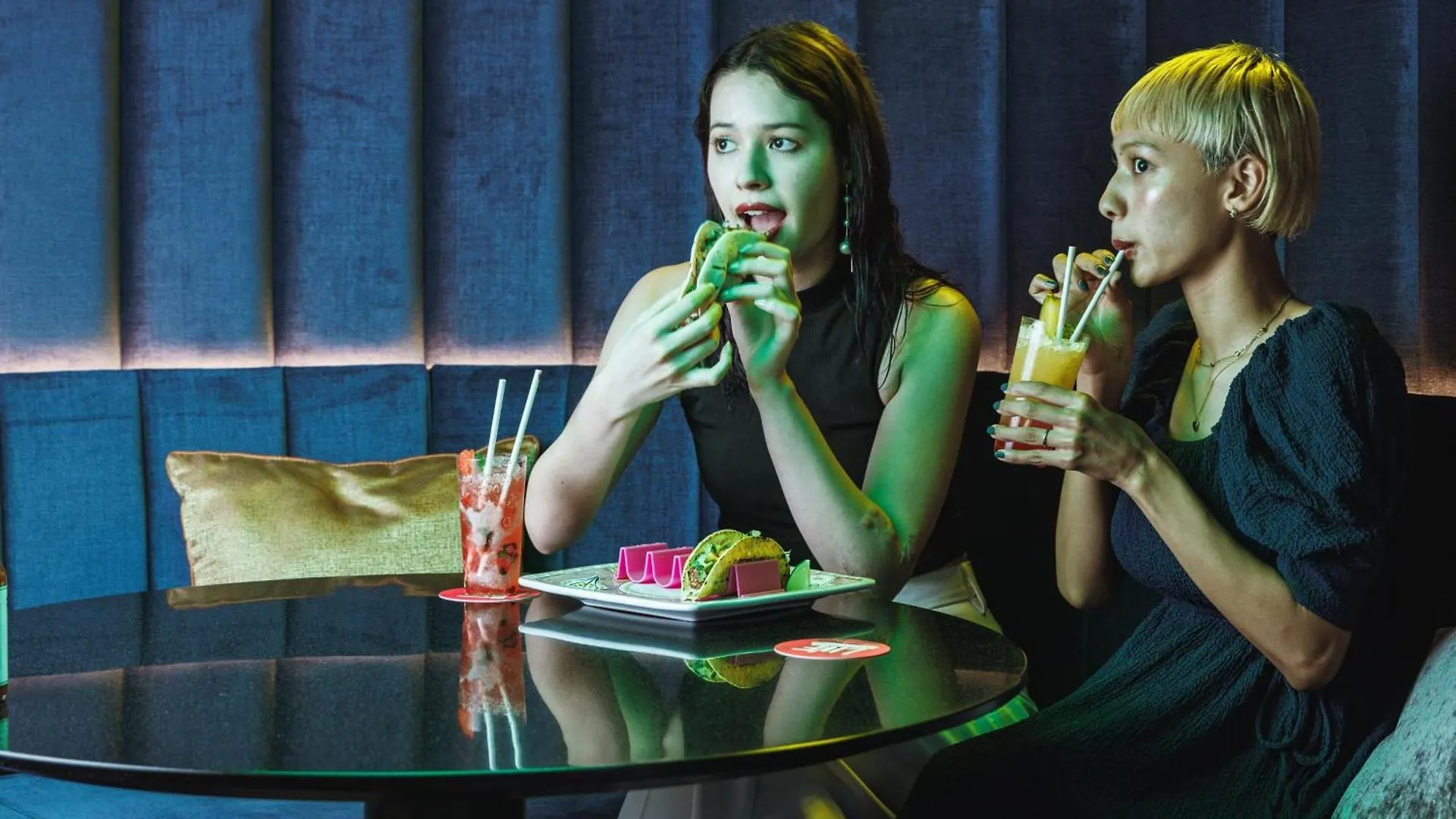 Отель Aloft Osaka Dojima 4*,  Япония