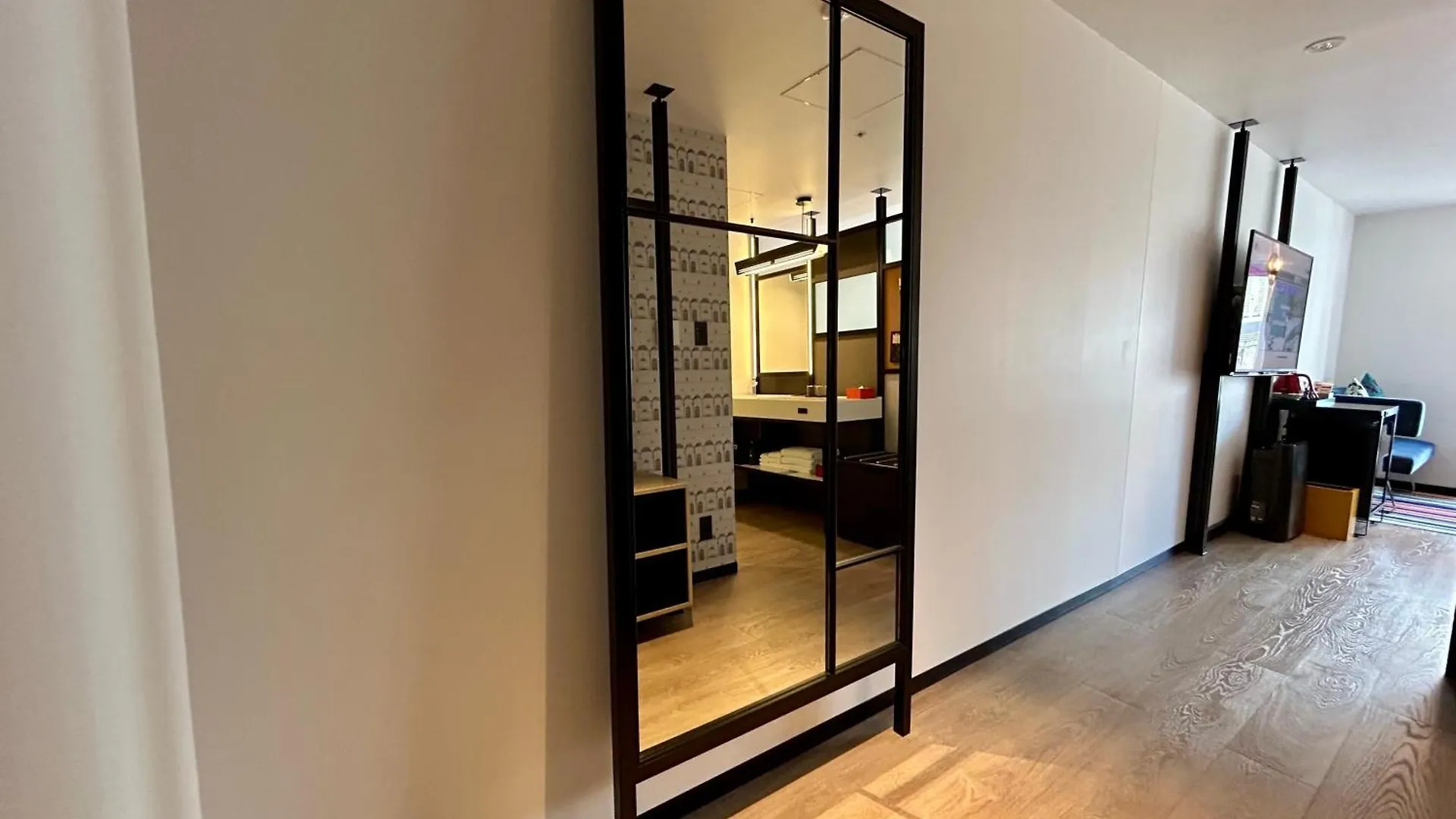 Отель Aloft Osaka Dojima 4*,  Япония